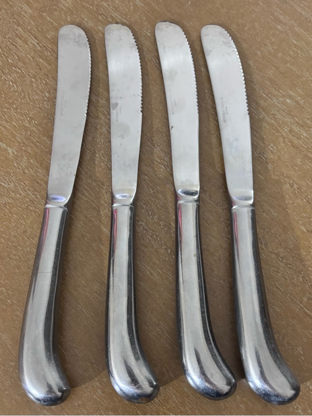 International Silver Gran Royal Pistol Grip Knives Set of 4 Stainless Flatware